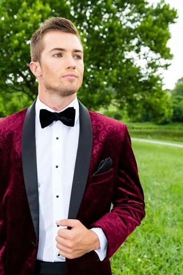 Picture of Burgundy Equinox Embossed Velvet Coat
