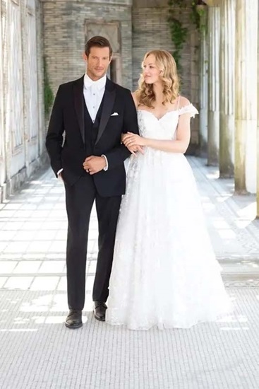 Metro Black Peak Tuxedo